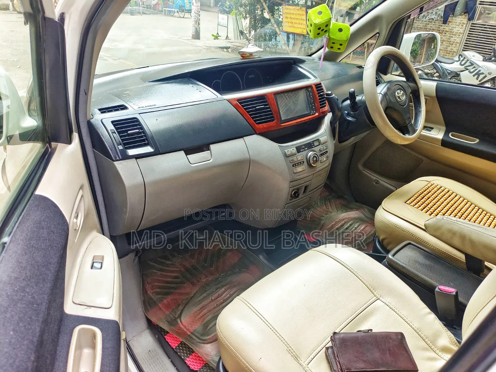Toyota Noah 2004 Pearl