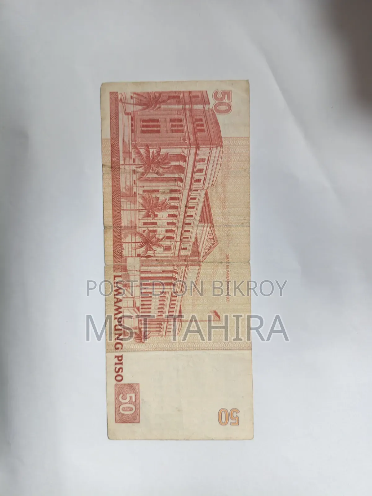 Note collection of various countries for collectors.