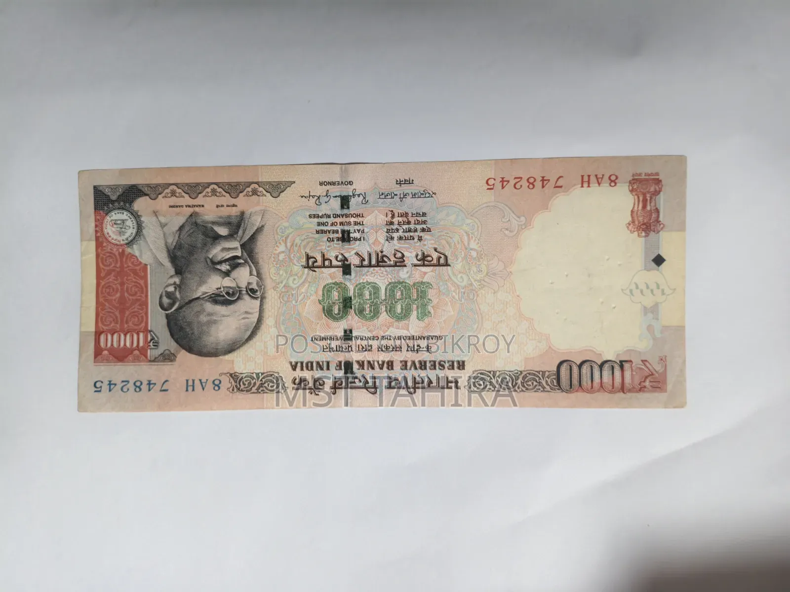 Note collection of various countries for collectors.