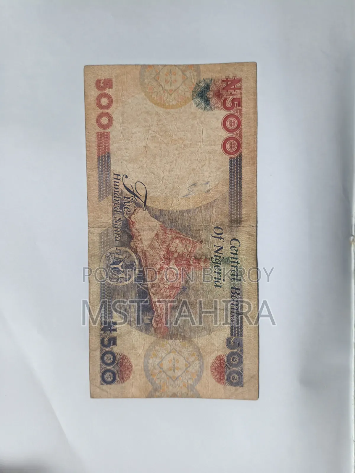 Note collection of various countries for collectors.