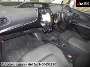 Toyota Prius 2020 Red