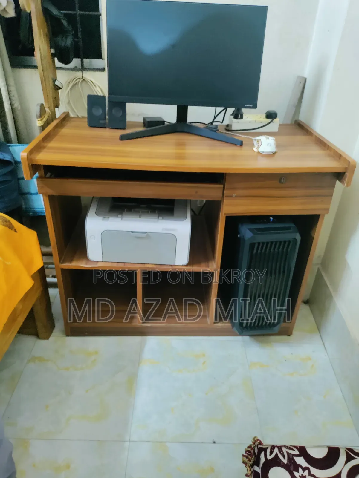 সুন্দর ডিজাইনের কম্পিউটার টেবিল বিক্রি করবো