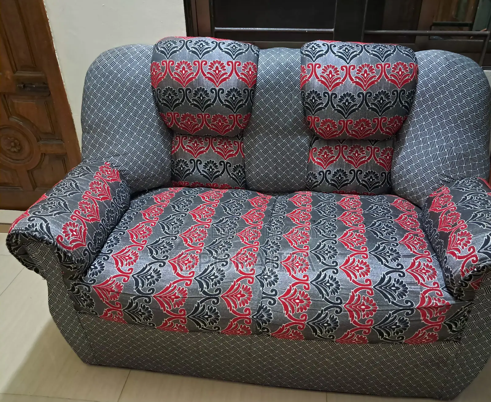 Sofa Set Urgent Sell