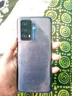 New iQOO 128 GB Black