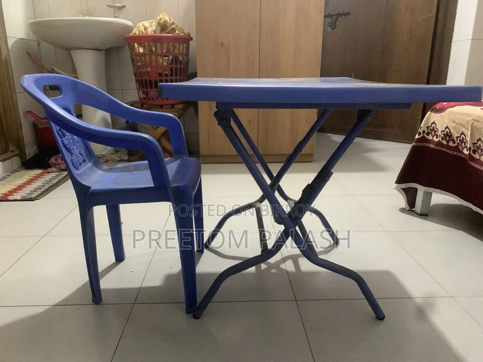 বাচ্চাদের পড়ার টেবিল ও চেয়ার