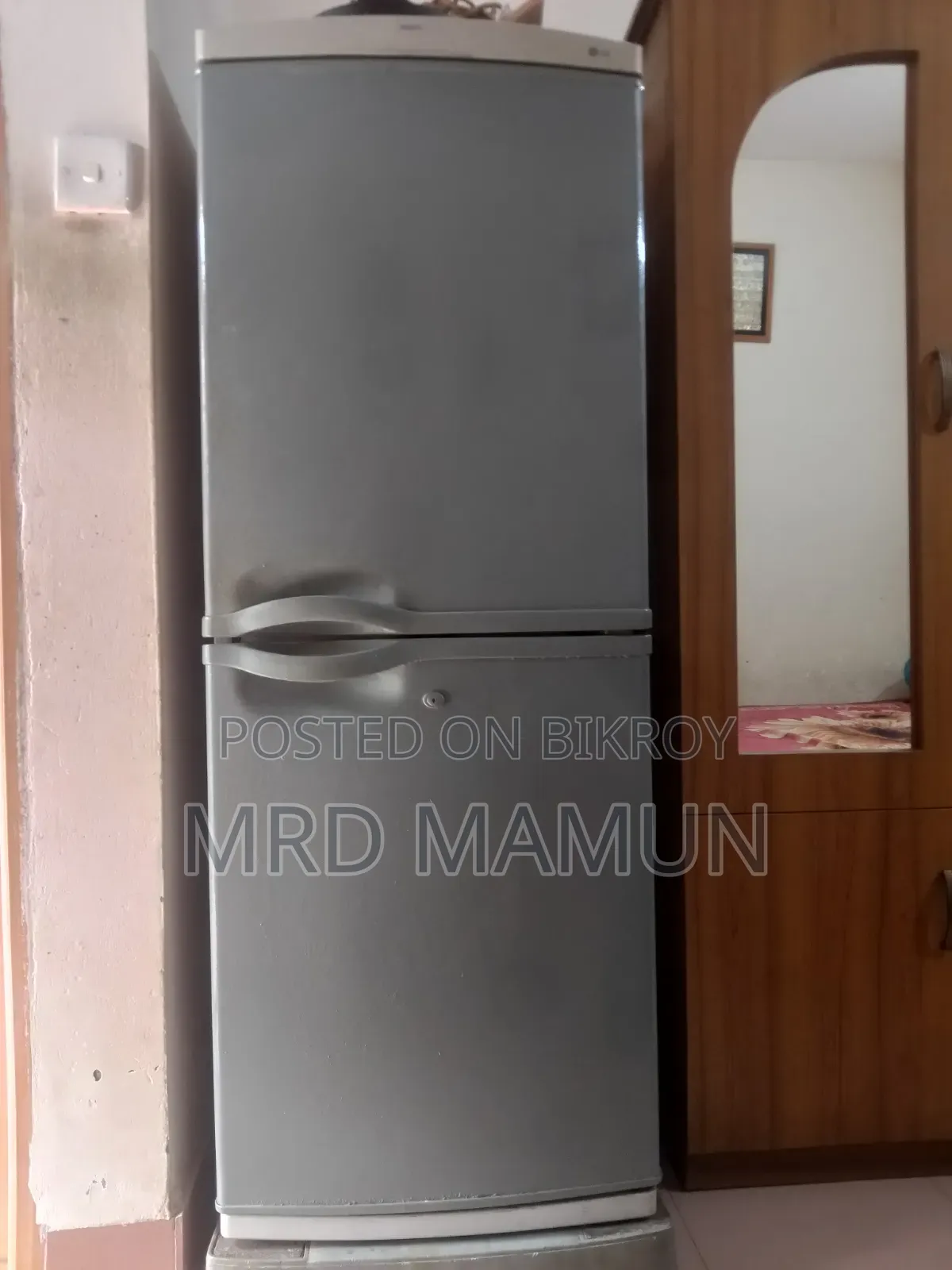 এলজি বাটারফ্লাই ফ্রিজ