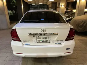 টয়োটা অ্যালিয়ন ২০০৫ সাদা