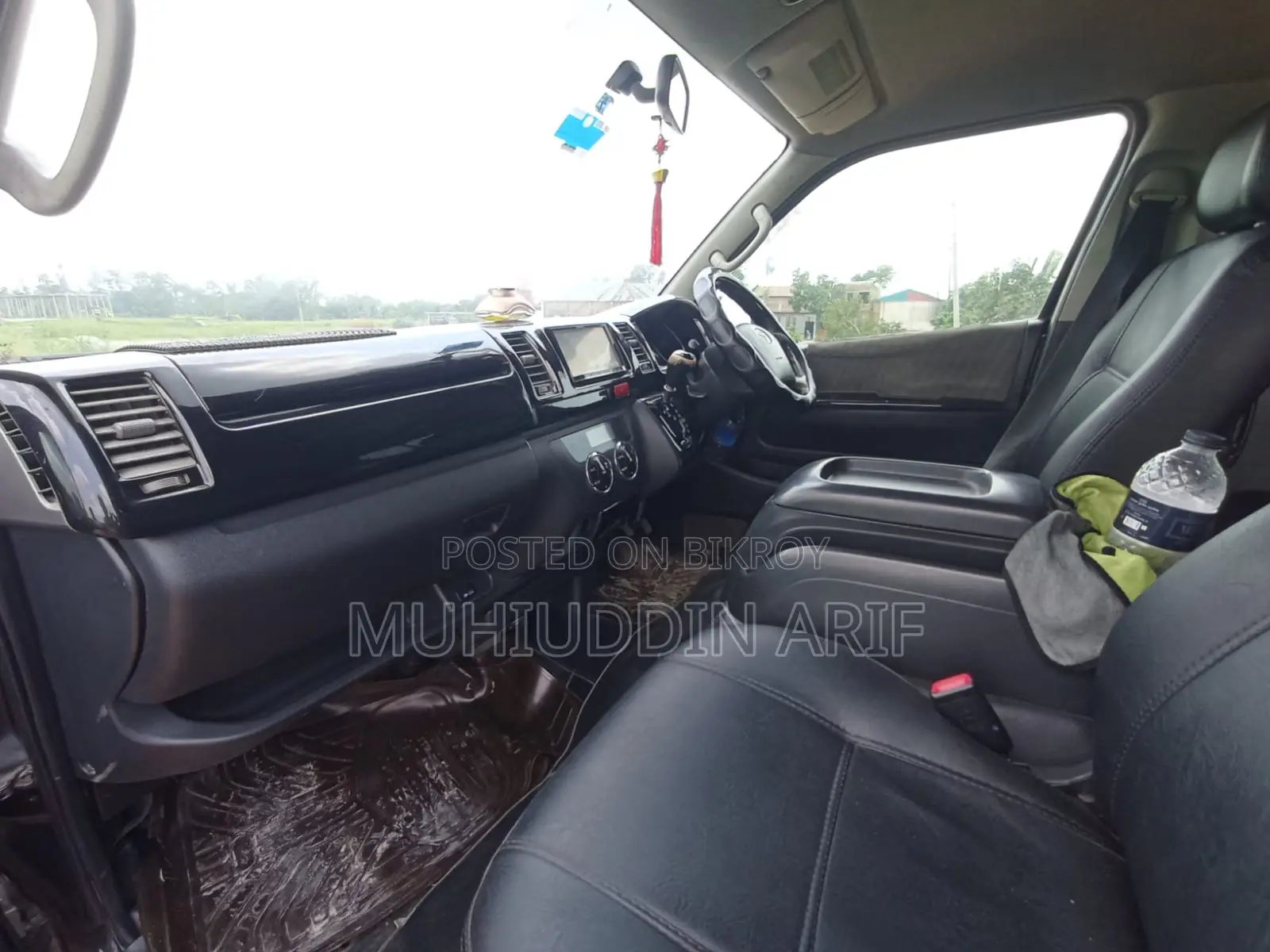 Toyota Grand HiAce 2002 Black