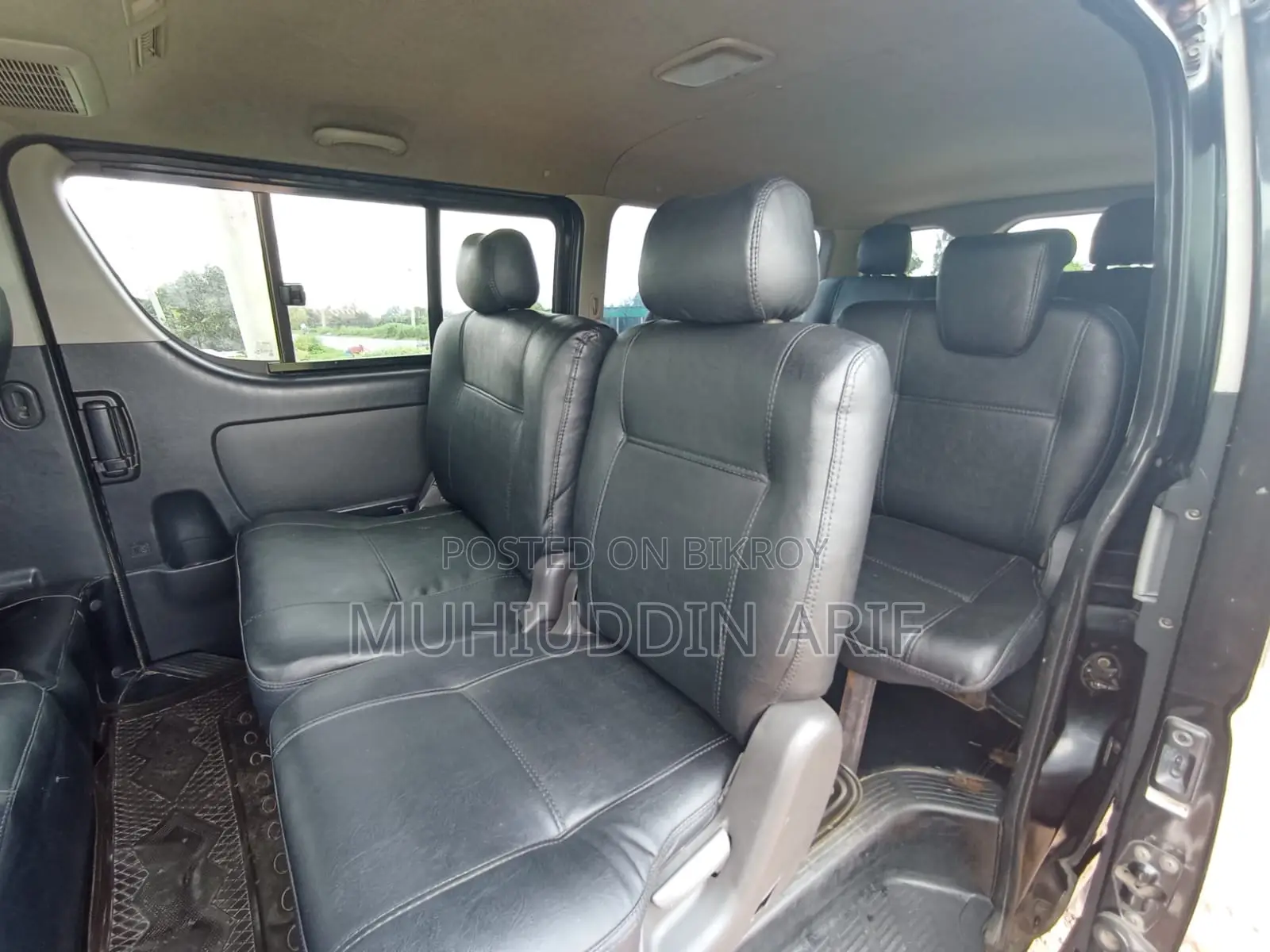Toyota Grand HiAce 2002 Black