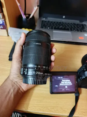ক্যামন ৭০০ডি