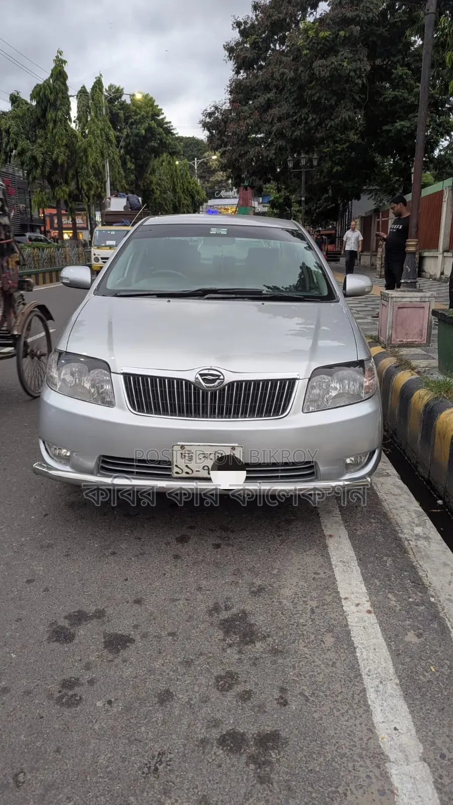 টয়োটা করোলা ২০০৪ সিলভার
