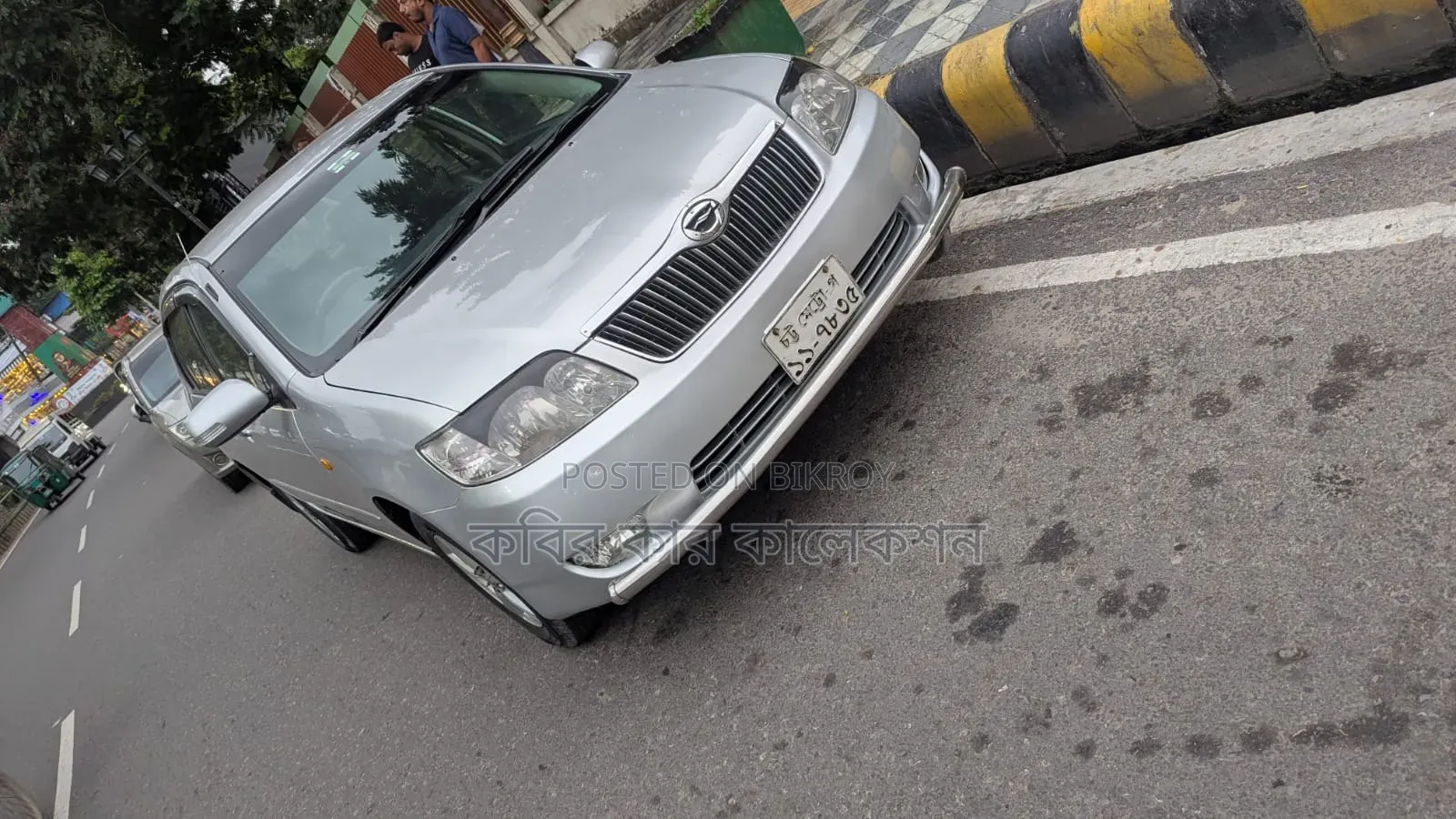 টয়োটা করোলা ২০০৪ সিলভার