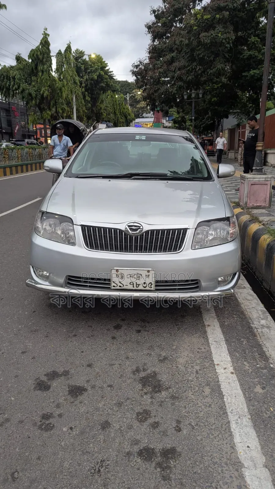 টয়োটা করোলা ২০০৪ সিলভার