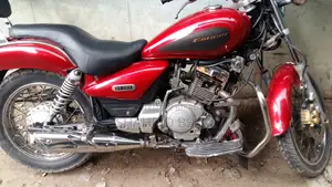 Yamaha 2006 Red