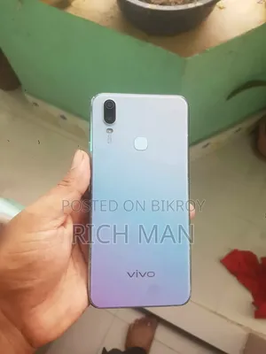 Vivo Y11 32 GB Blue