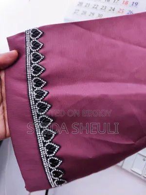 ইউজ বোরকা। ফুল বডি স্টোনের কাজ করা। হিজাব আছে।