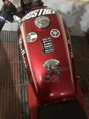 হোন্ডা ২০২৩ লাল