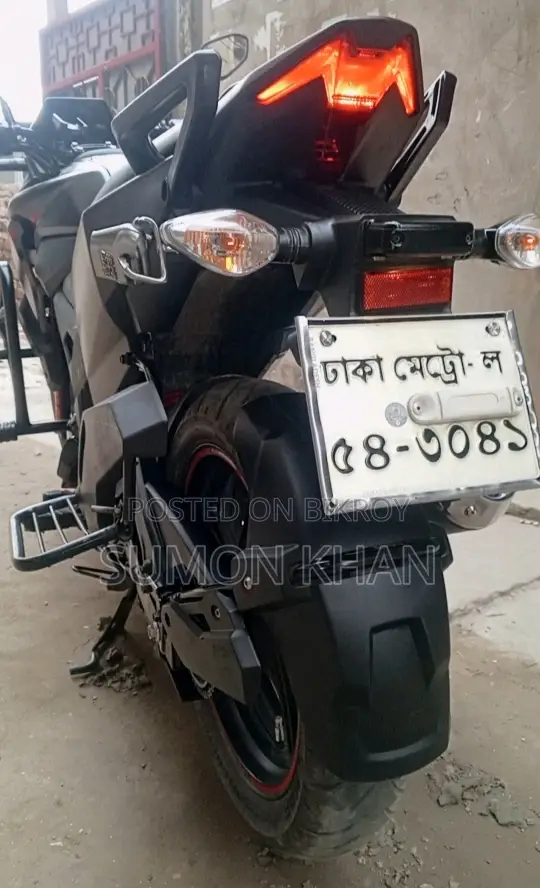 হোন্ডা এক্স-ব্লেড ১৬০ ২০২৪ কালো