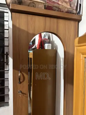 Otobi Almirah