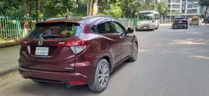 Honda Vezel 1.5 2WD 2015 Maroon