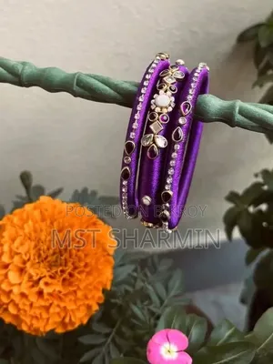 হ্যান্ড মেড চুড়ি