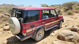 Toyota Land Cruiser 1996 Red