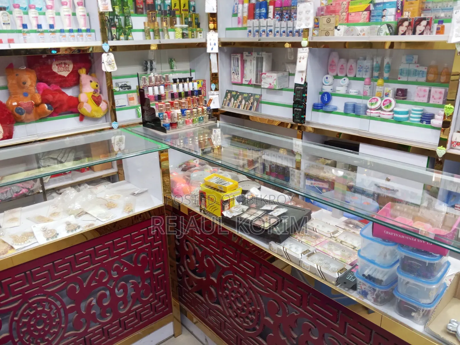 Cosmetics Stock and Decoration