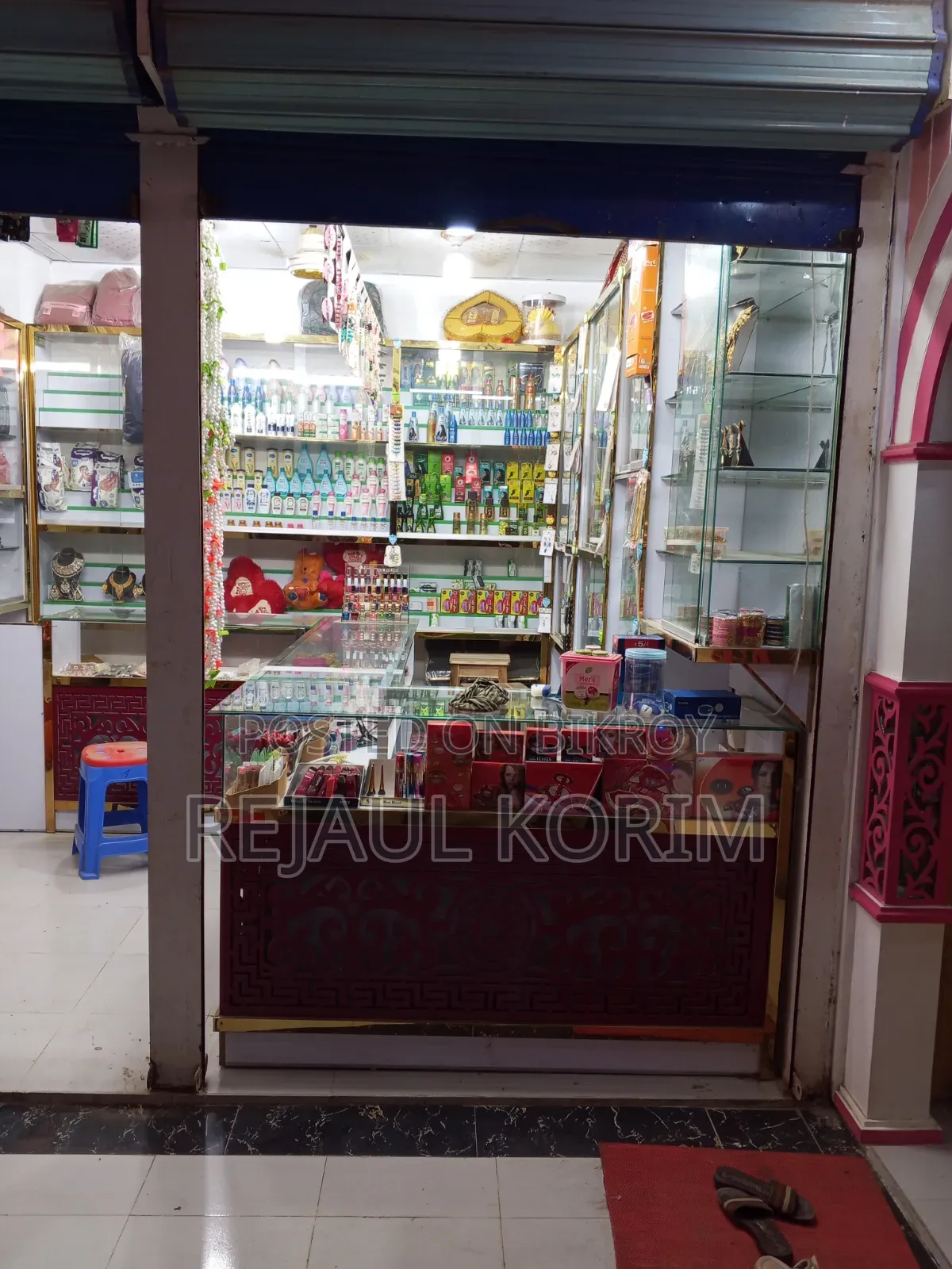 Cosmetics Stock and Decoration
