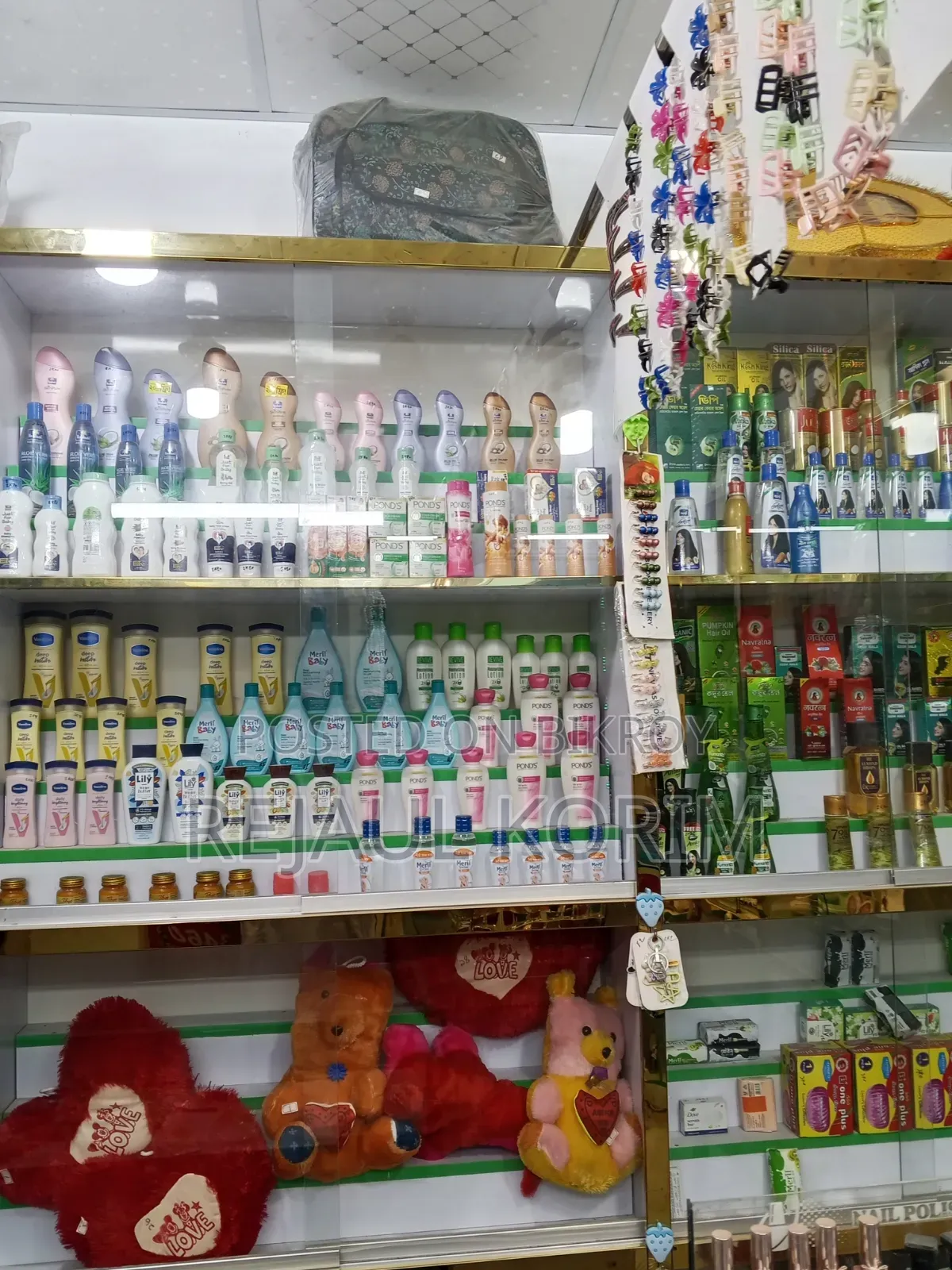 Cosmetics Stock and Decoration
