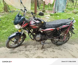 বাজাজ ডিসকভার ১০০ ২০১৩ কালো