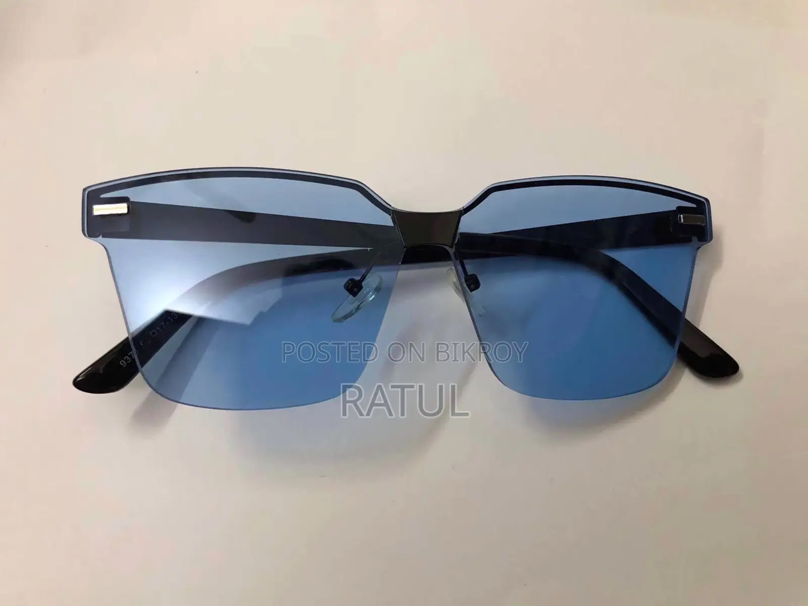 Stylish Men’s Sunglass