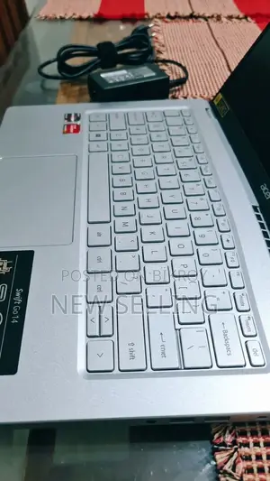 Laptop Acer Swift Go 14 8GB AMD Ryzen 5 SSD 512GB