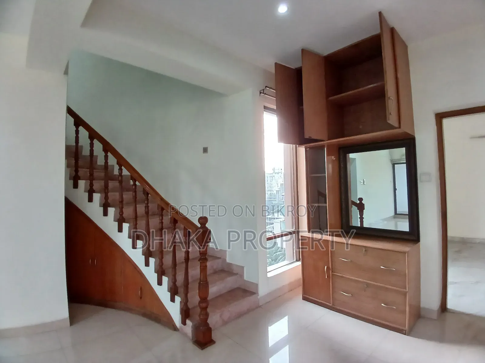 4-bedroom Apartment in Gulshan for rent