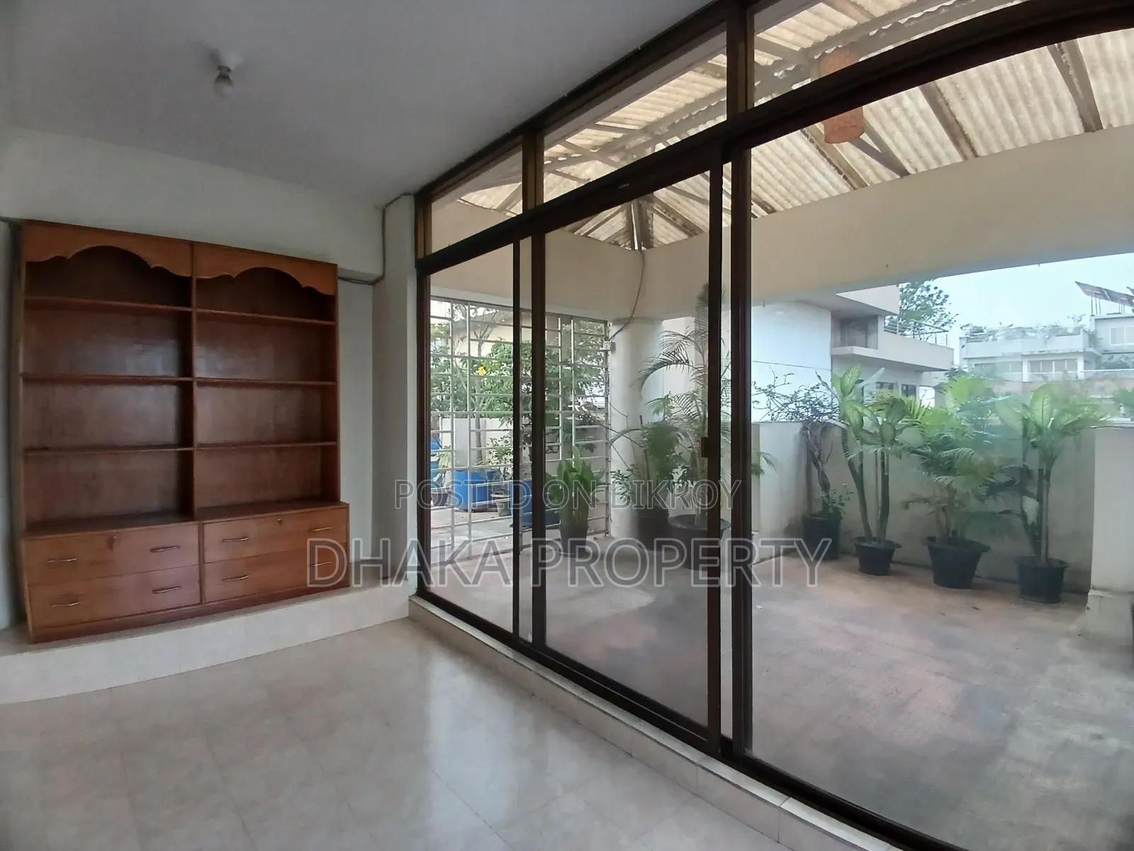 4-bedroom Apartment in Gulshan for rent