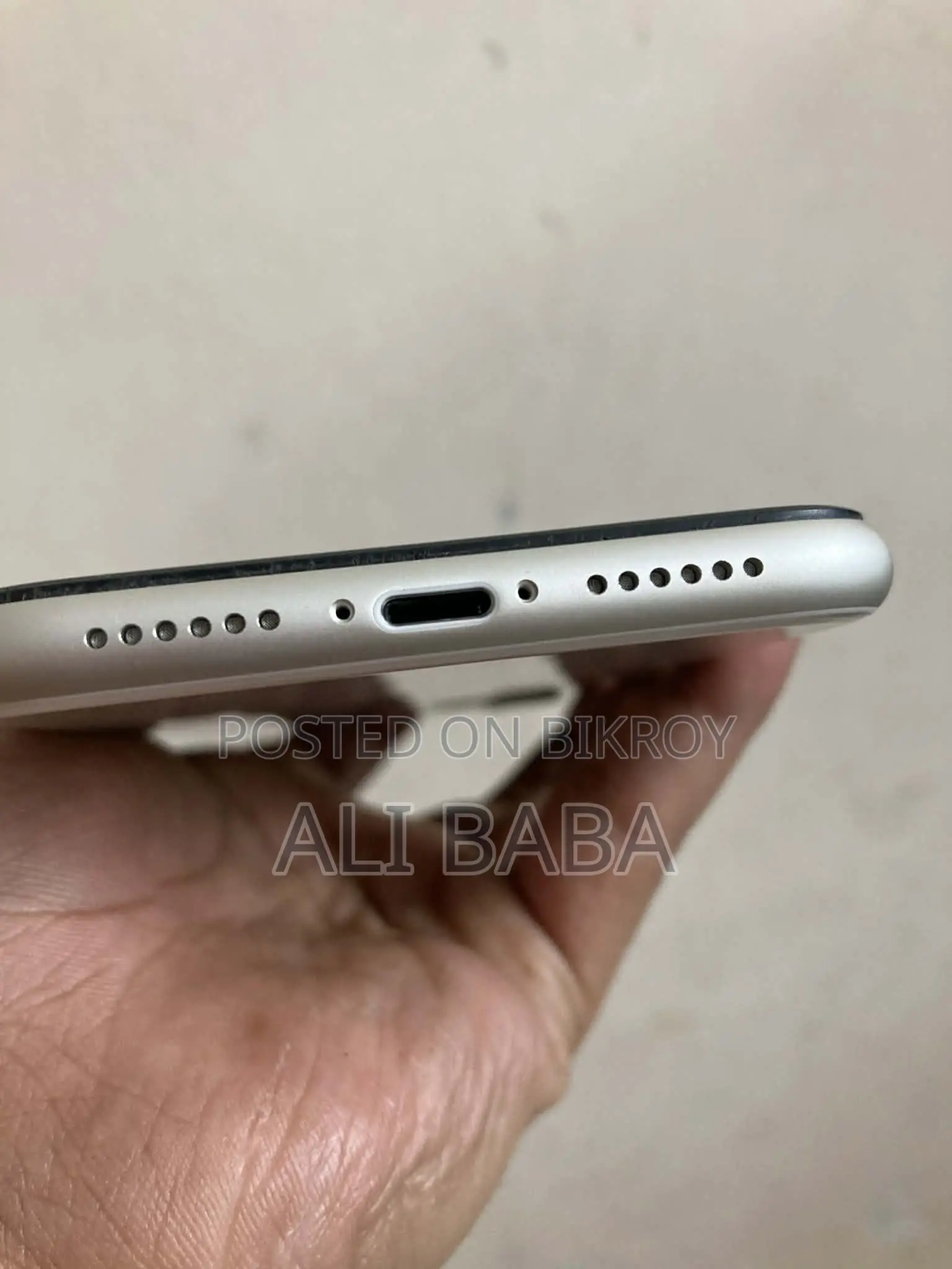 Apple iPhone 11 64 GB White