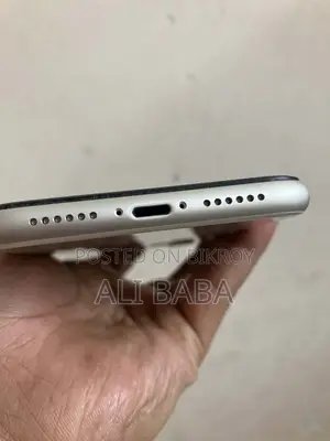 Apple iPhone 11 64 GB White