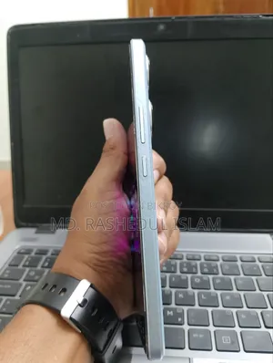 iQOO 256 GB Blue