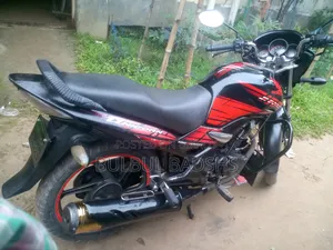 হোন্ডা সিবি ২০০৯ কালো