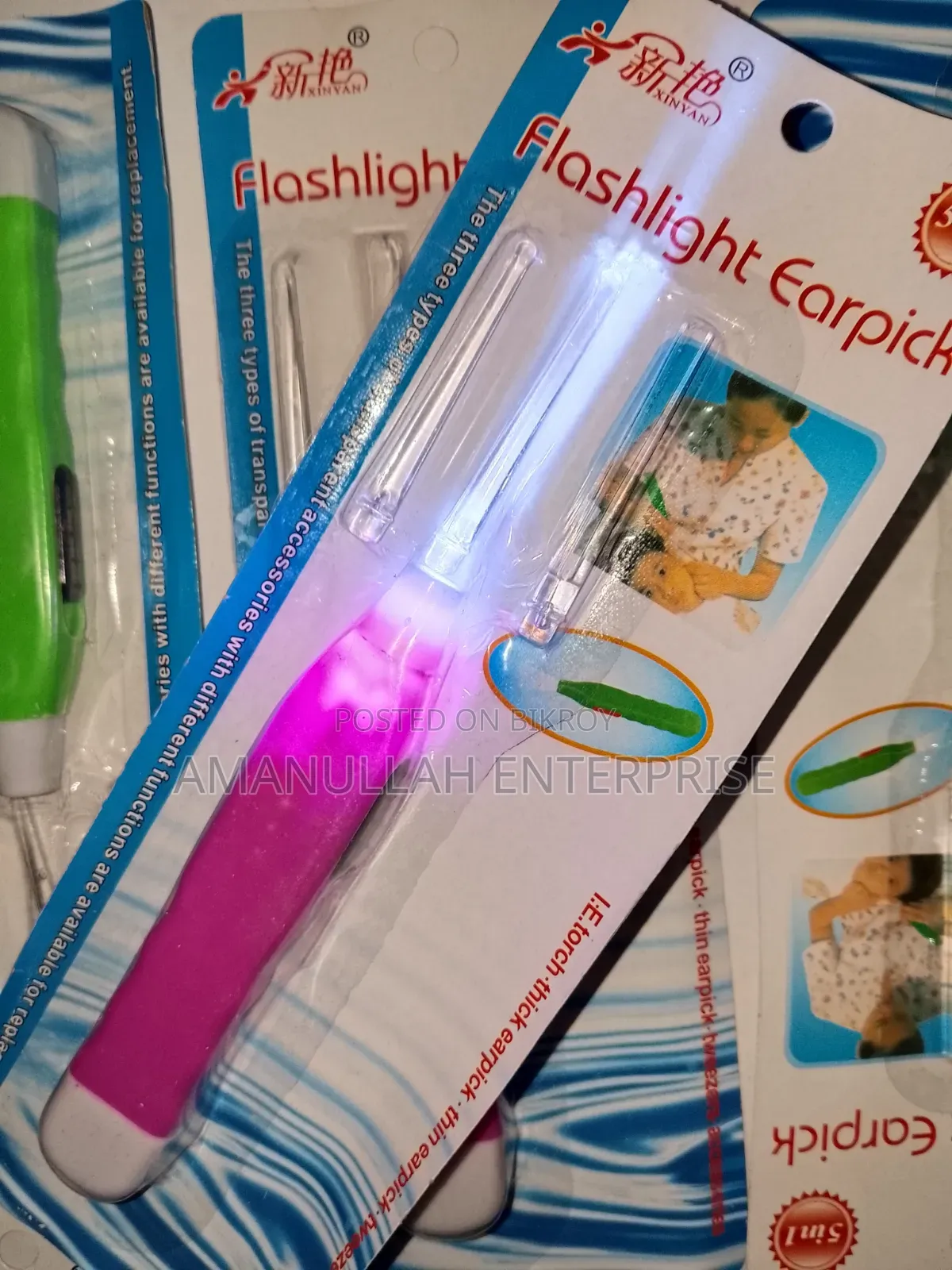 LED Flashlight Earpick | Safe & Illuminated Earwax Removal Tool.