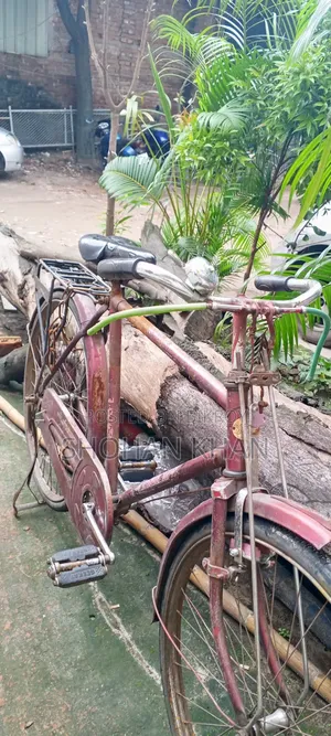 দেখে সুনে বুঝে নিয়ে যাবেন পুরাতন কিন্তু কোন সমস্যা নাই ভালো কন্ডিশন