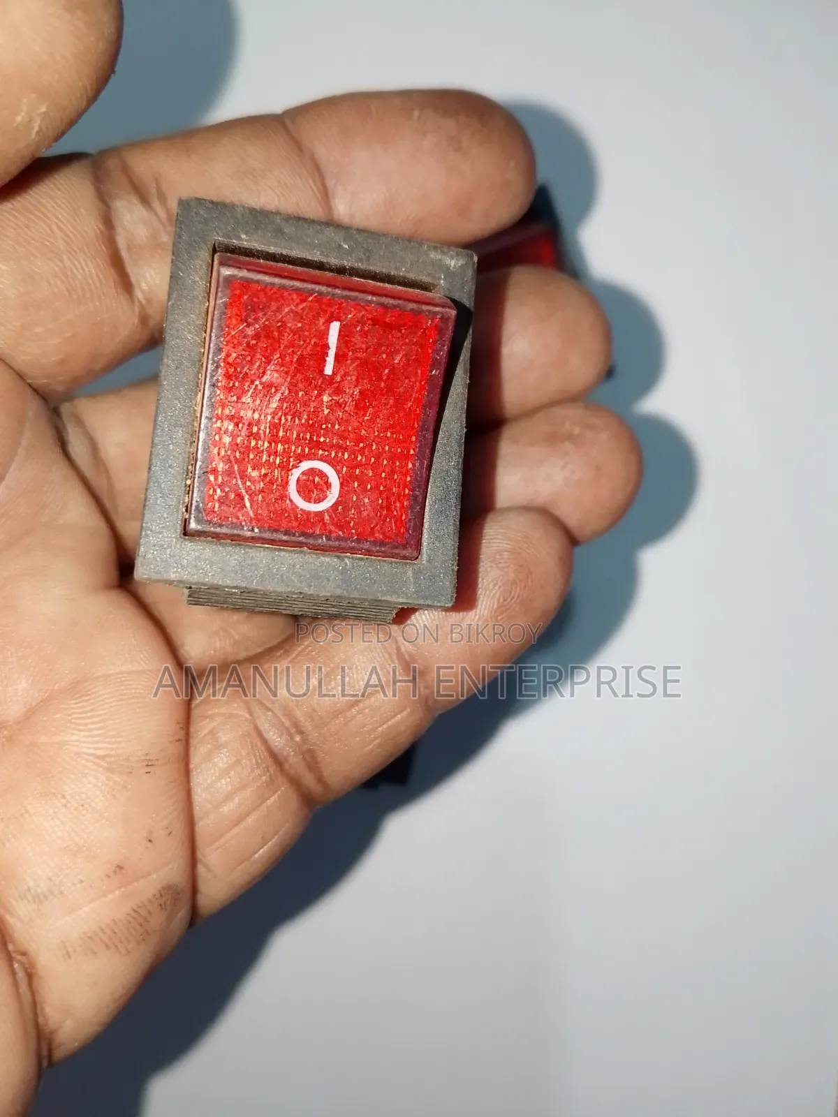 4-Pin Illuminated Red Rocker Switch (16A 250V AC) | Buy Online(2 Pcs)