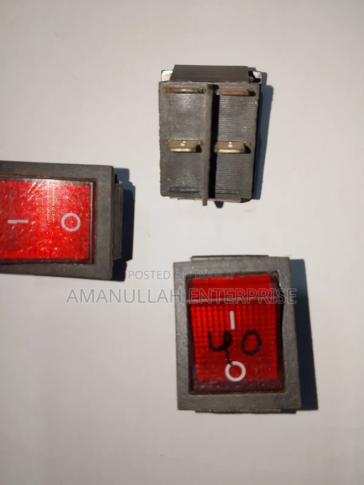 4-Pin Illuminated Red Rocker Switch (16A 250V AC) | Buy Online(2 Pcs)
