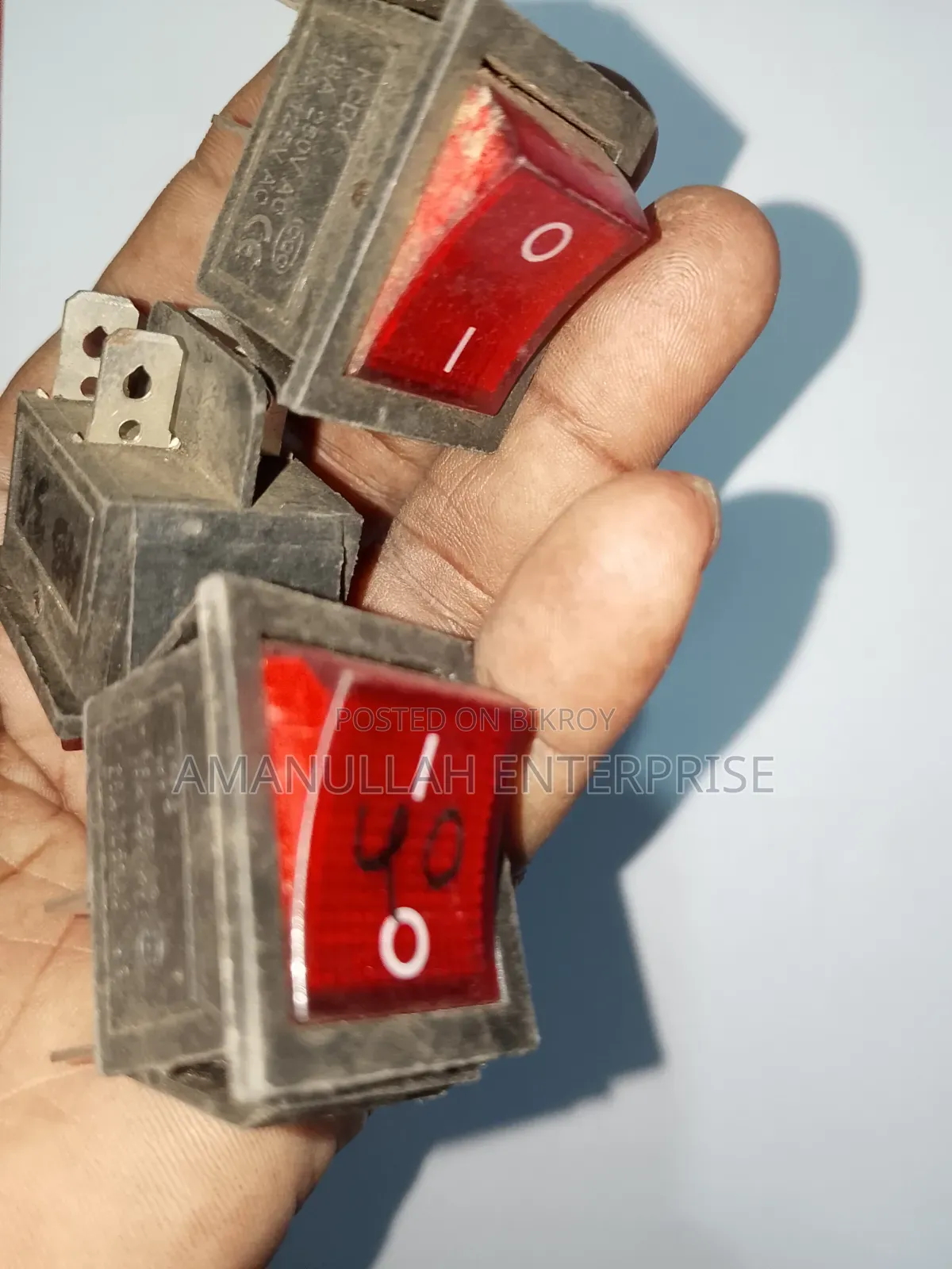 4-Pin Illuminated Red Rocker Switch (16A 250V AC) | Buy Online(2 Pcs)