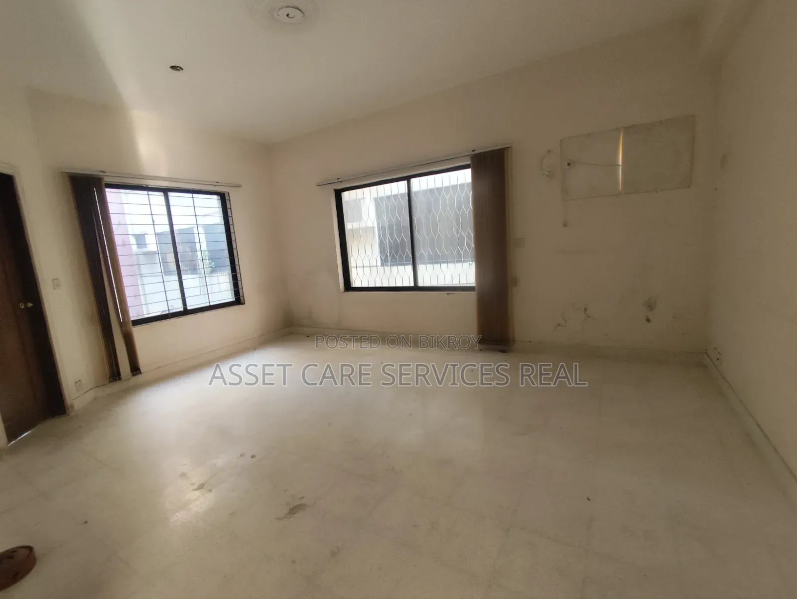 2200-SQFT Office Space Rent Baridhara Diplomatic Zone