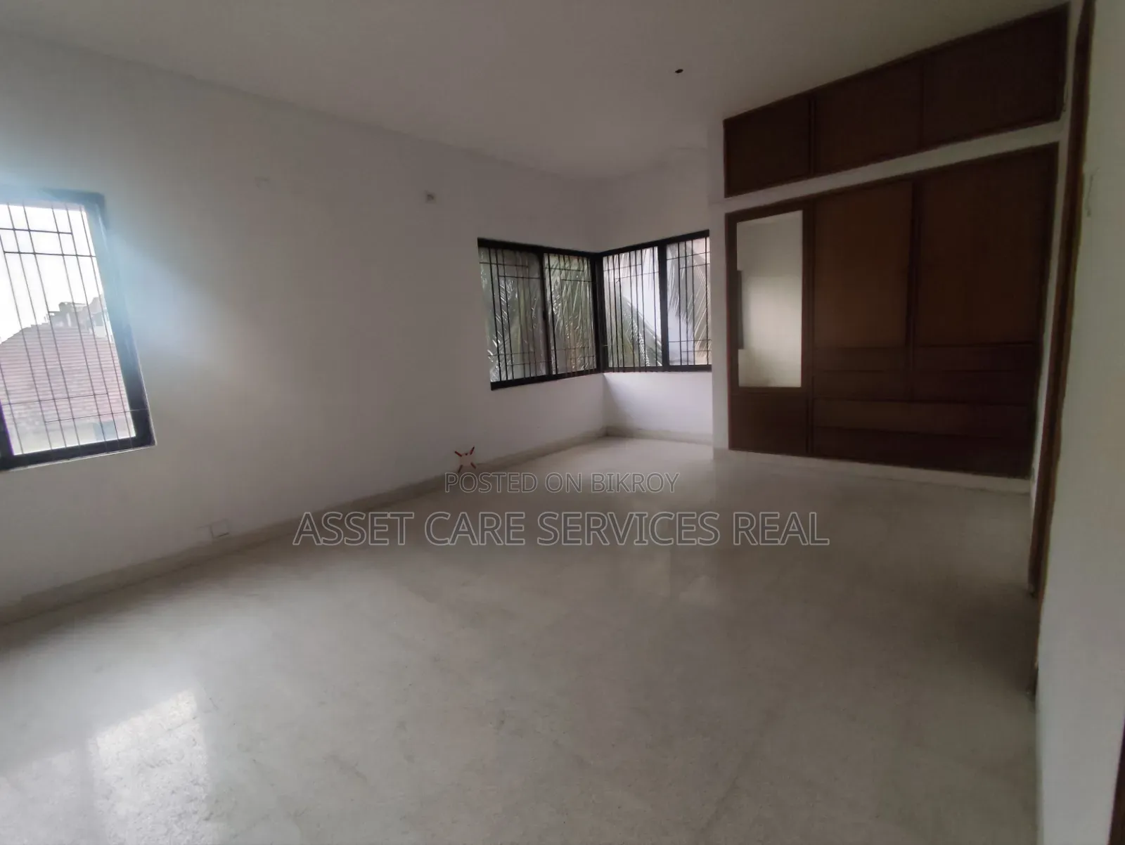 4200-SQFT Office Space Rent Baridhara Diplomatic Zone