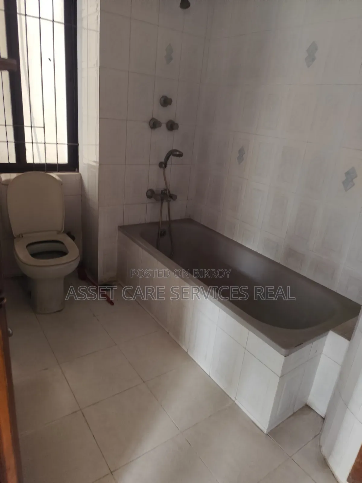 4200-SQFT Office Space Rent Baridhara Diplomatic Zone