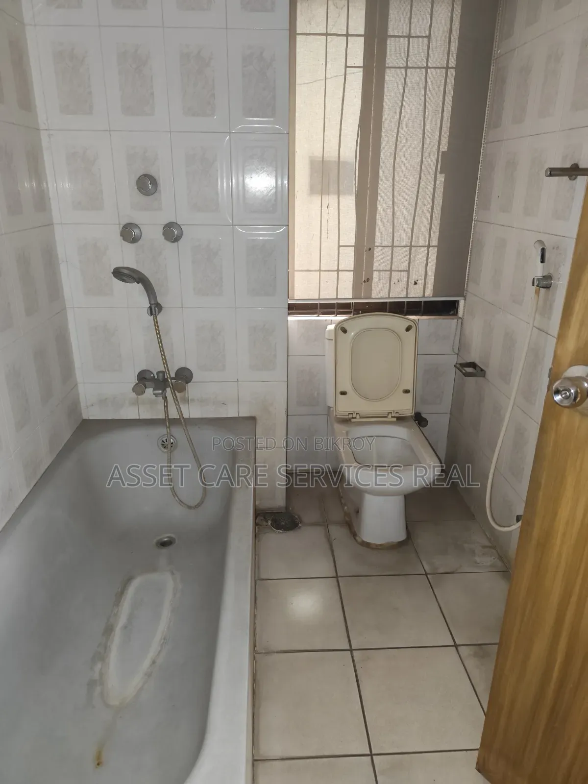 4200-SQFT Office Space Rent Baridhara Diplomatic Zone