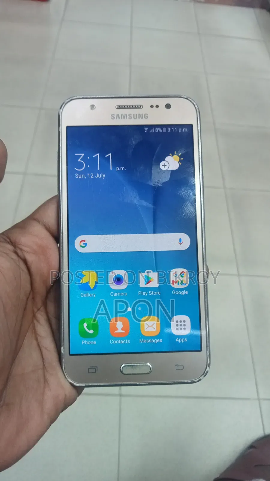 Samsung Galaxy J5 8 GB Gold