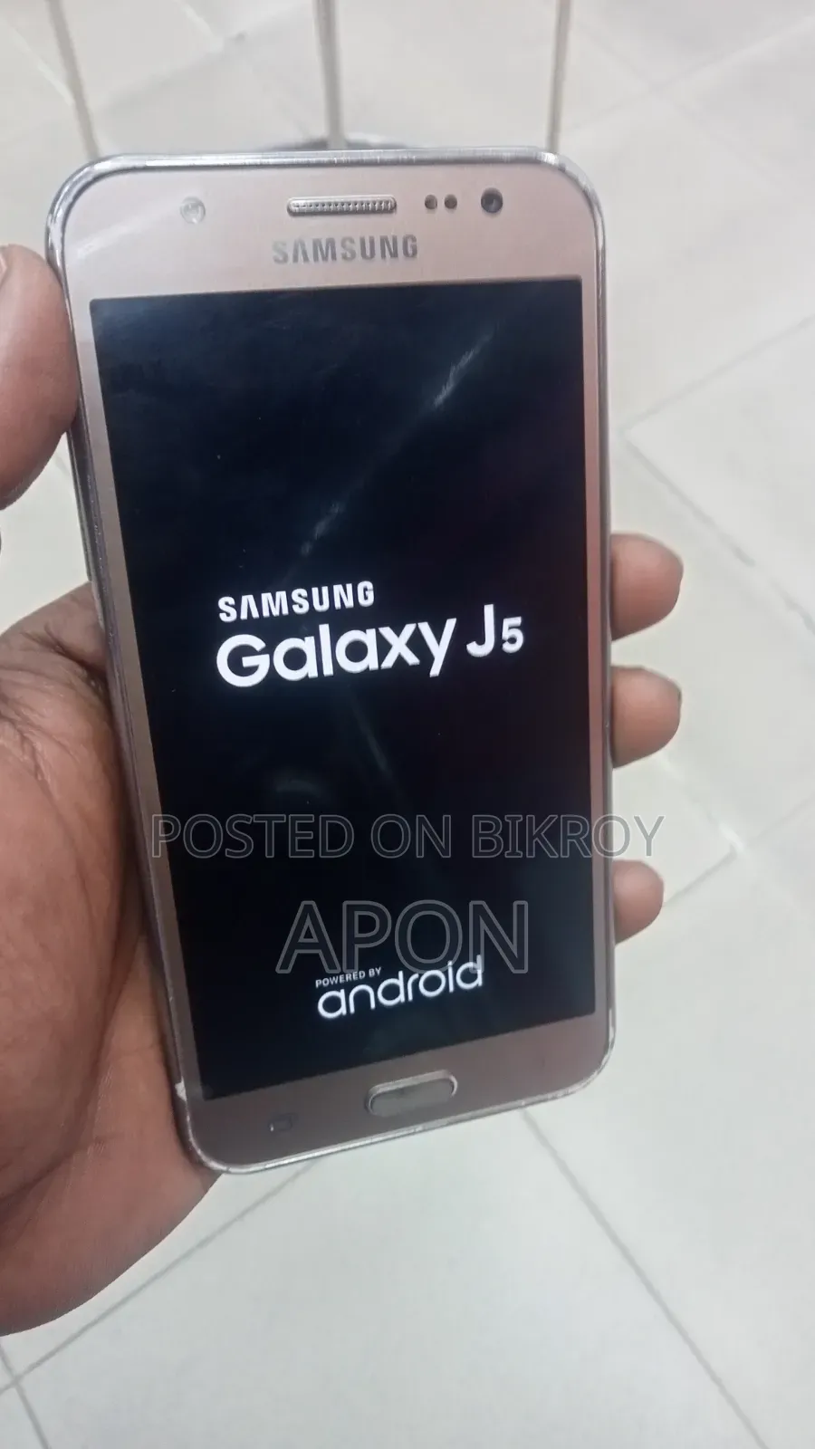 Samsung Galaxy J5 8 GB Gold