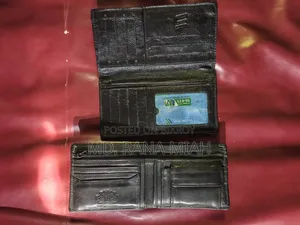 মানিব্যাগ (২ পিস) একটি নতুন আরেকটি দুই মাস ব্যবহৃত